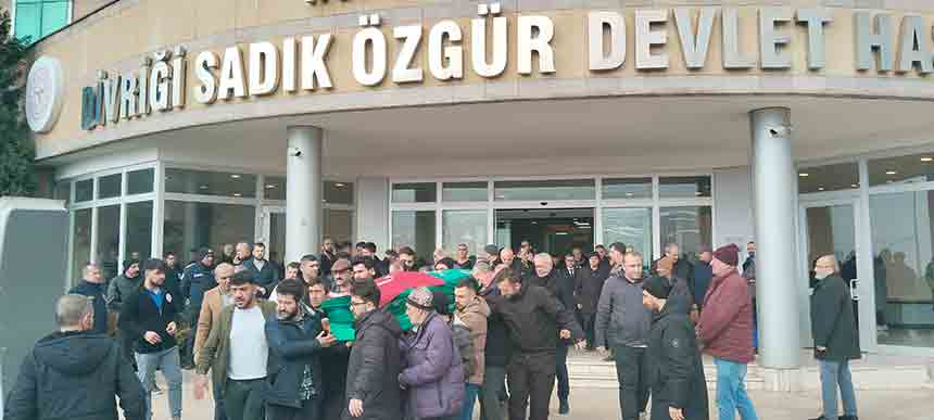 Doktor Muayene Öldü (4)