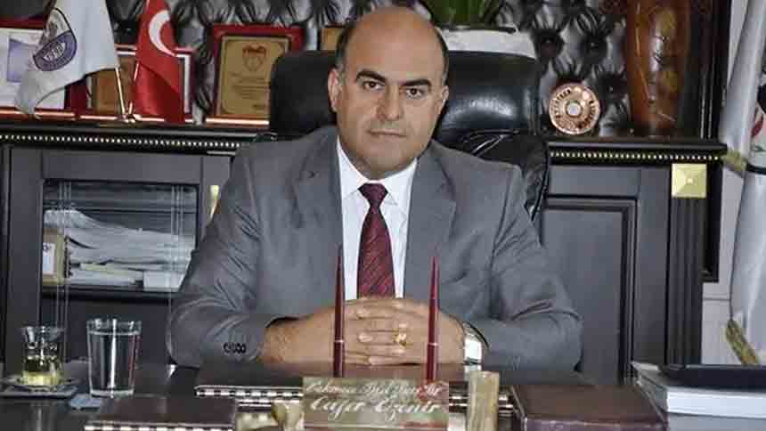 Eski Belediye Başkanı Baltayla Öldürüldü (2)