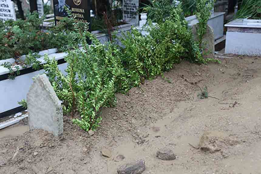 Eski Belediye Başkanı Baltayla Öldürüldü (3)