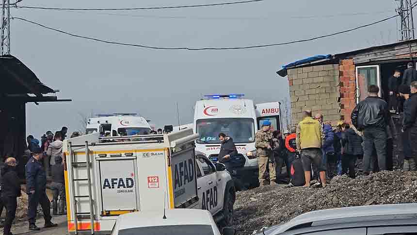 Madenci̇leri̇n Cansiz Bedenleri̇ne Ulaşildi (4)