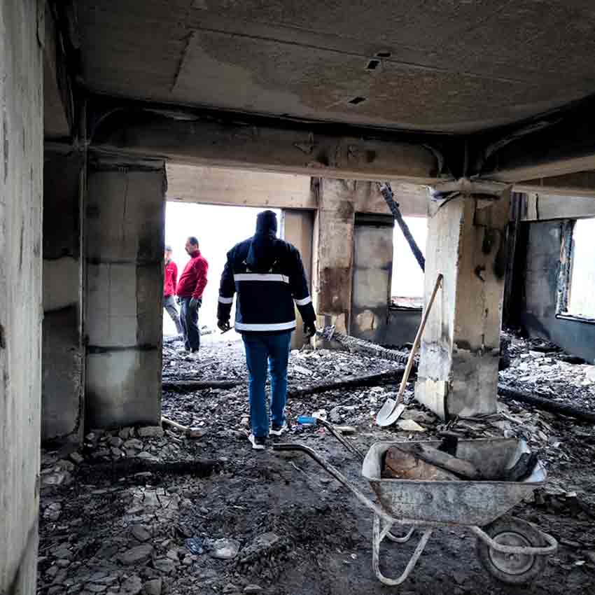 Mengen’de Camide Yangın Enkaz Kaldırma Çalışmaları Başladı (3)