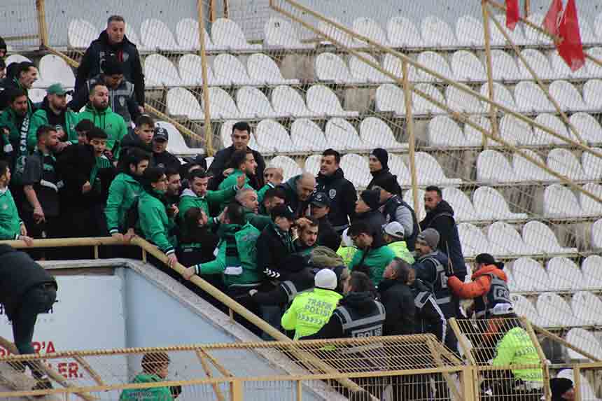 Sahaya Atlayan Taraftar (5)