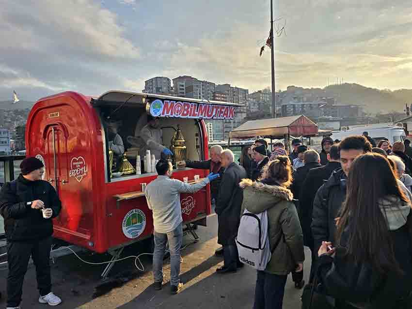 Salep Alabilmek Için Sırada Beklediler (2)