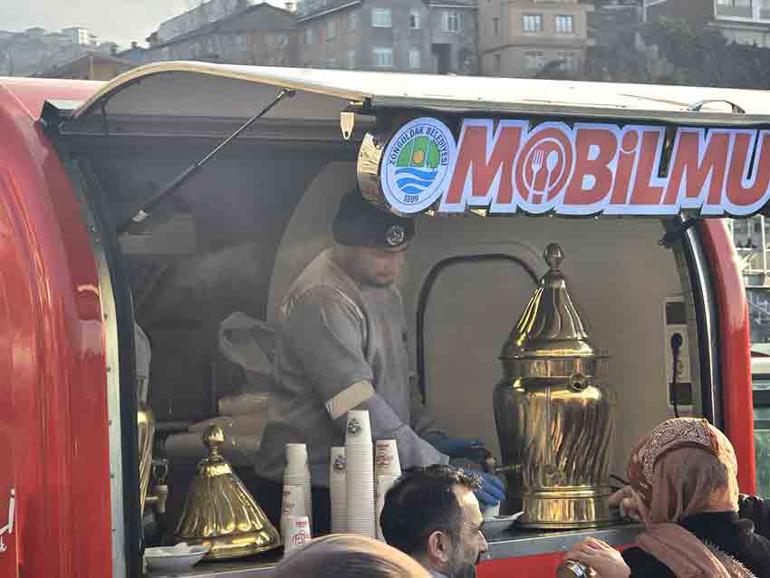 Salep Alabilmek Için Sırada Beklediler (4)