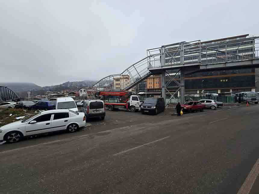 Ü S T G E Ç İ D E G İ D E R K E N T E H L İ K E Y O L C U L U K (2)