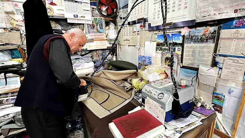 Y A R I M A S I R D I R D İ R E N E N M E S L E K 7 M E T R E K A R E D E 54 Y I L L I K T E R Z İ L İ K (1)