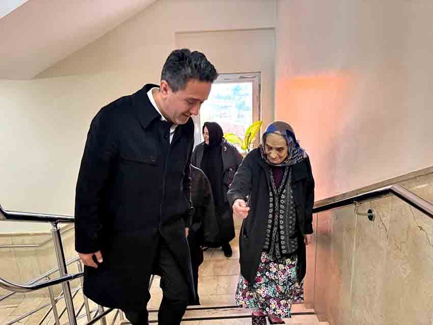 A K Parti Genel Merkez Üyesi Aişe Nur Nacar Zonguldak’ta (2)