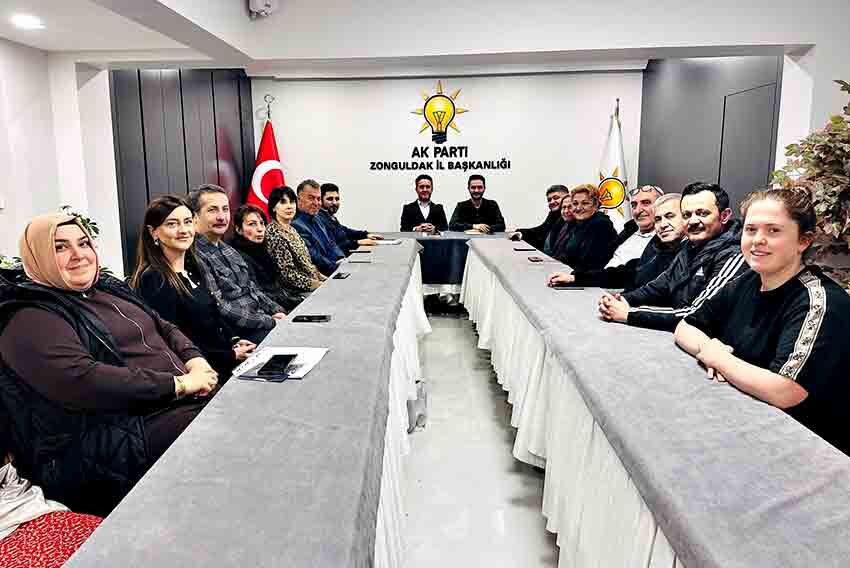 A K Parti Merkez İlçe Haftalık Toplantısını Yaptı (1)