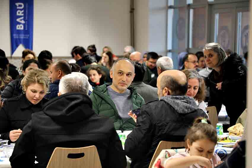 B A R Ü Ailesi Iftar Programında Buluştu (1)