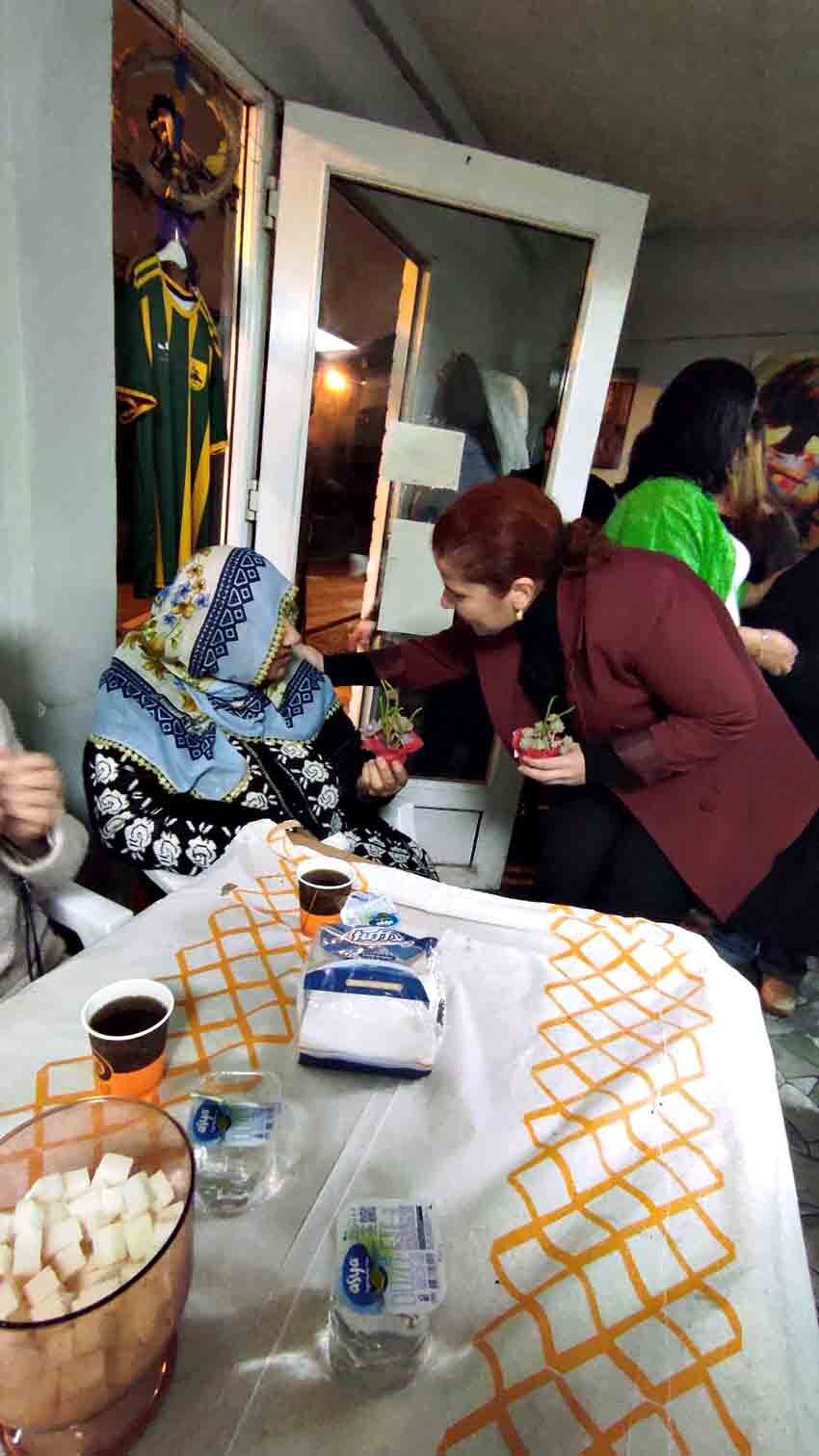 C H P'den Kadınlara Iftar Programı (2)