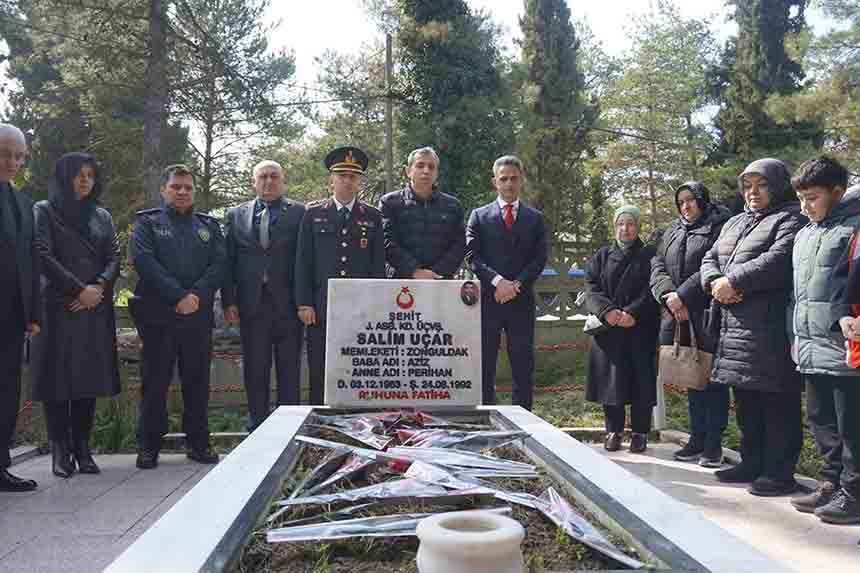 Çaycumada Şehitler Mezarı Başında Anıldı 1 (1)