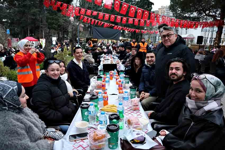 F A R A B İ K A M P Ü S Ü N D E R A M A Z A N C O Ş K U S U (2)