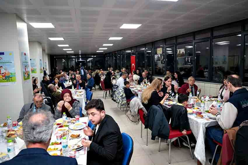 Huzurevinde Ramazan Buluşması (1)