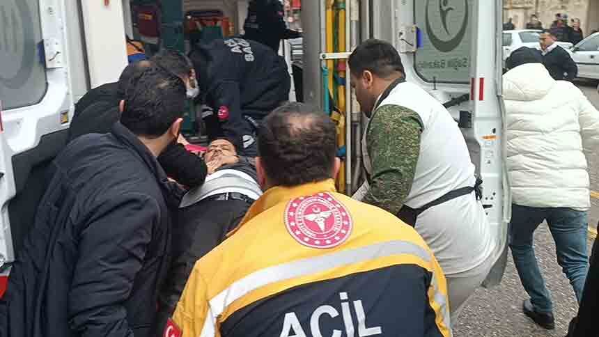 Kardeşini Lokantada Vurdu (2)