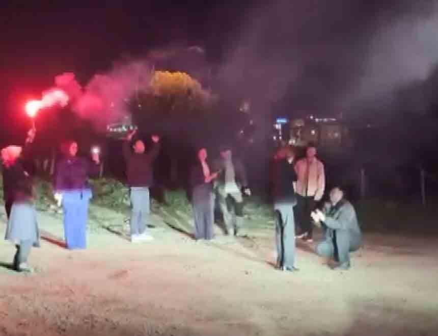 M E Y D A N D A Y A K L I E V L İ L İ K T E K L İ F İ (3)