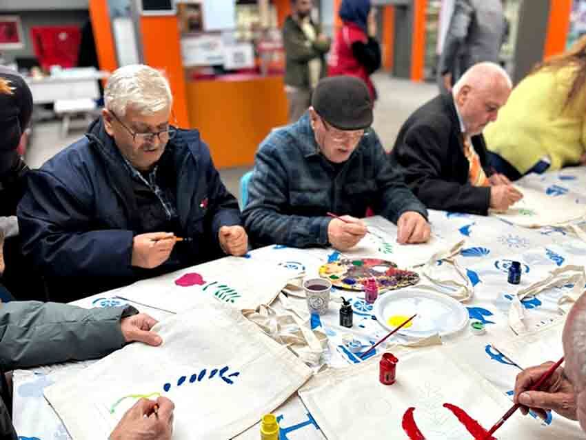 Öğrenciler Ve Huzurevi Sakinleri Kuşaklar Arası Etkileşime Dikkat Çekti (3)