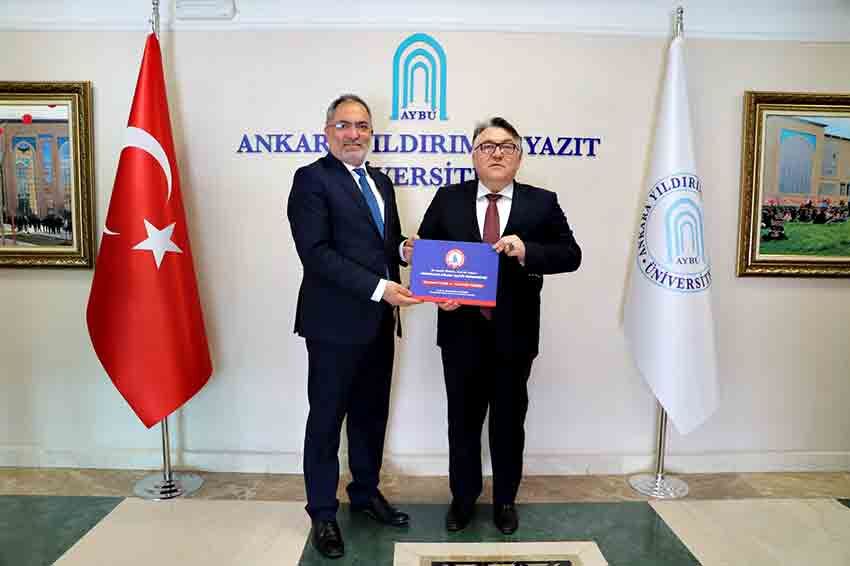 Rektör Özölçer’den A Y B Ü Rektörü Köseoğlu'na Ziyaret (1)