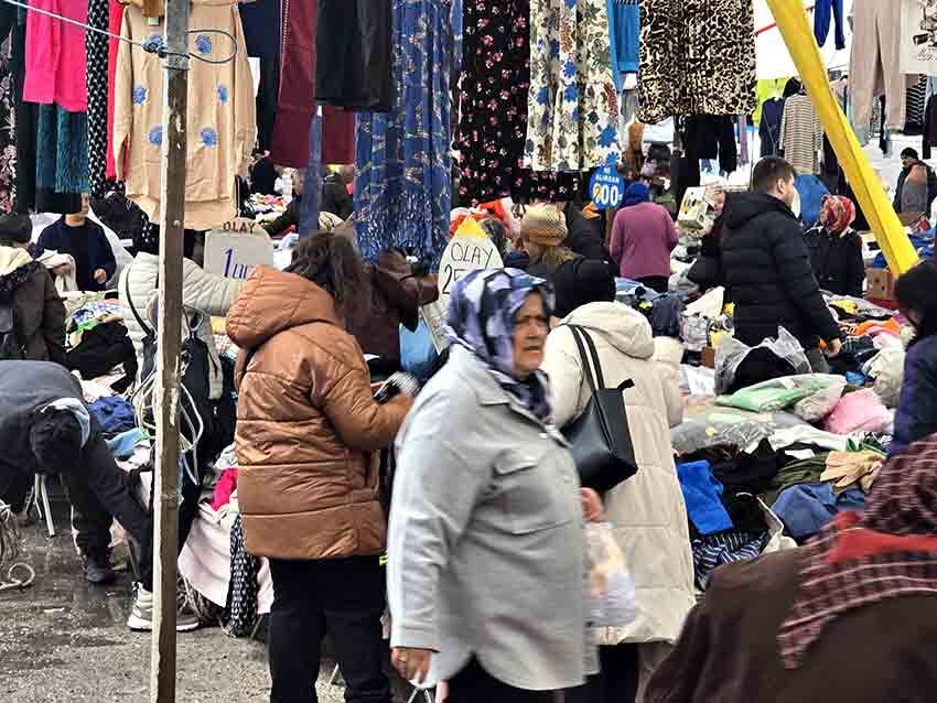 Yağmur Çamur Dinlemediler Herkes Oraya Akın Etti (2)