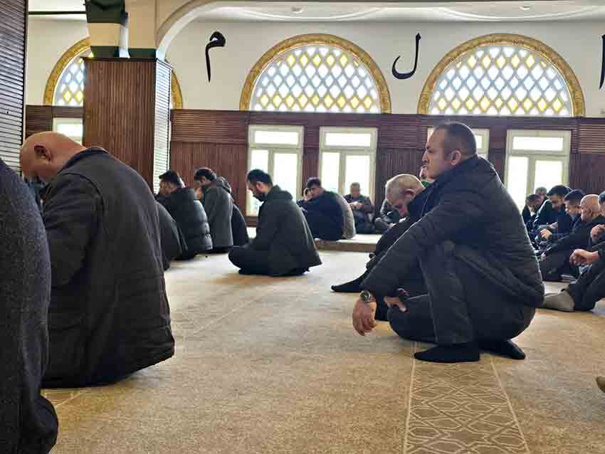 Zonguldak’ta Ramazan’ın Son Cumasında Camiler Doldu (3)