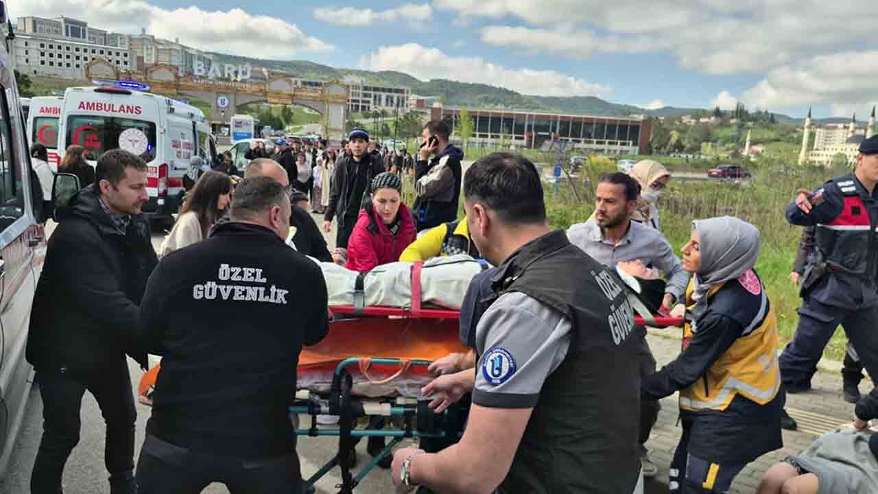 Bartin Halk Otobusu Kaza Yapti (3)