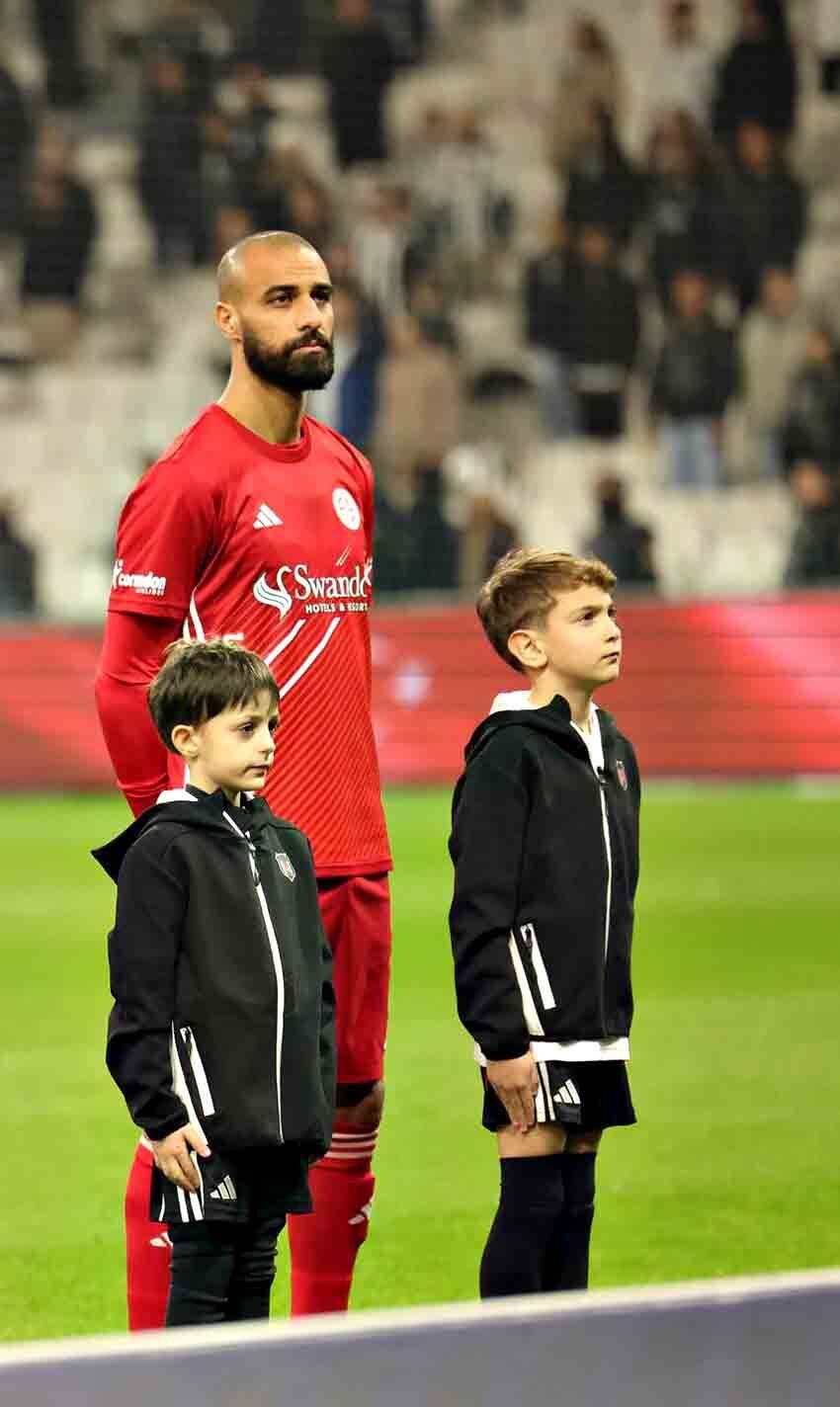 Beşiktaş– Antalyaspor Maçı Öncesi En Özel An Doruk’un Büyük Heyecanı! (3)