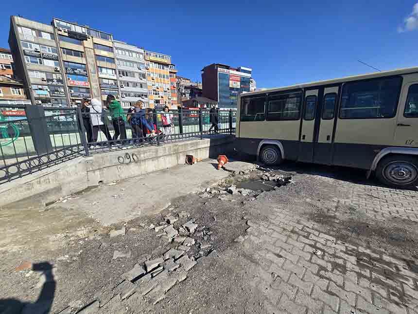 Dolmuş Duraklarında Rezalet Görüntü (3)