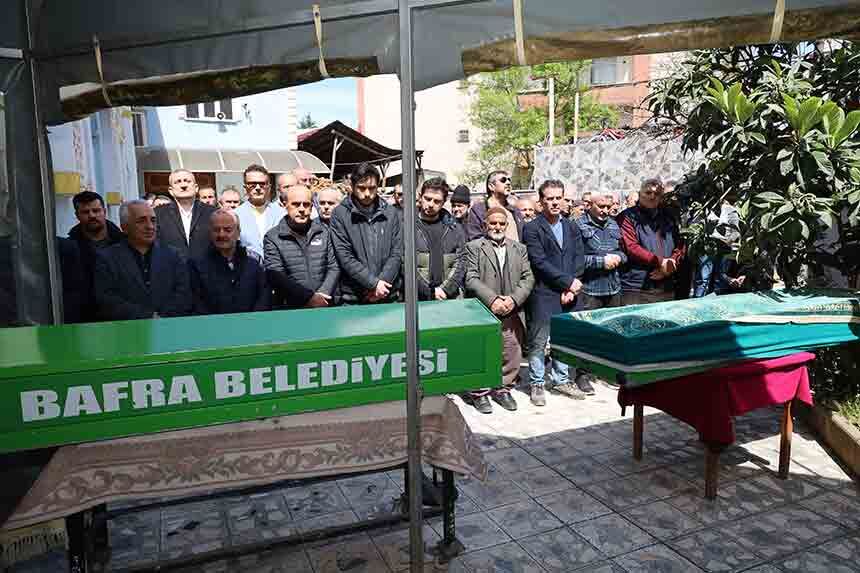 Kardeşinin Cenazesini Beklerken Hayatını Kaybetti (5)