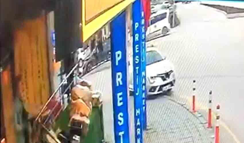 Otomobil Aydınlatma Direğine Çarptı 1 Yaralı (2)