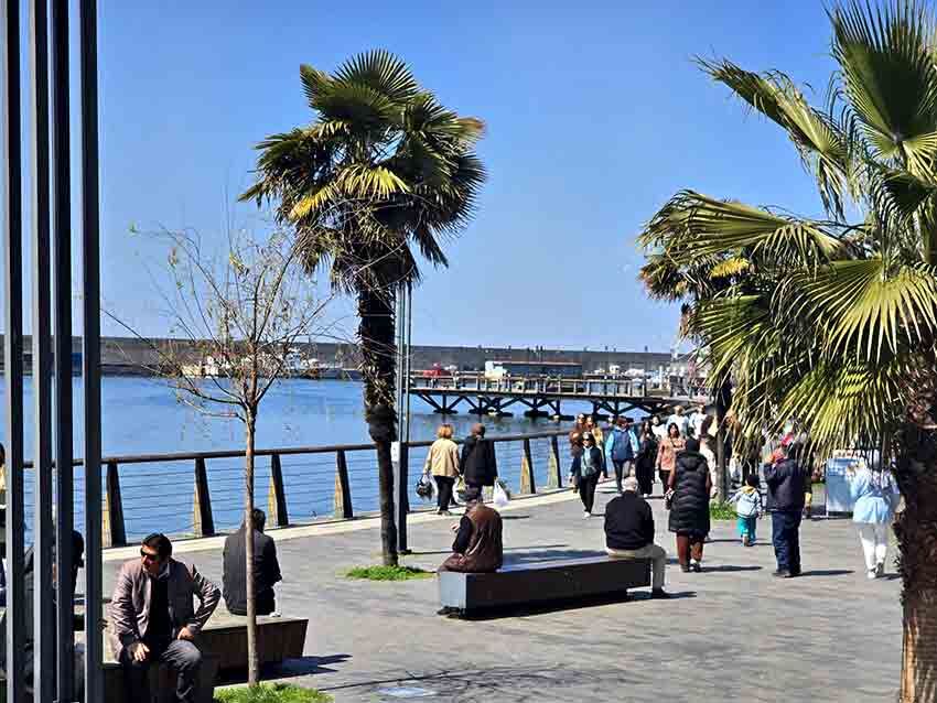 S I C A K L I K Y Ü K S E L D İ, S A H İ L L E R R E N K L E N D İ (3)