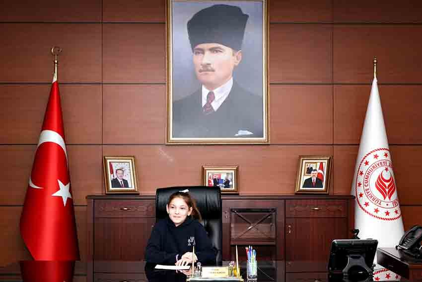 Vali Hacıbektaşoğlu Öğrencileri Makamında Kabul Etti (1)