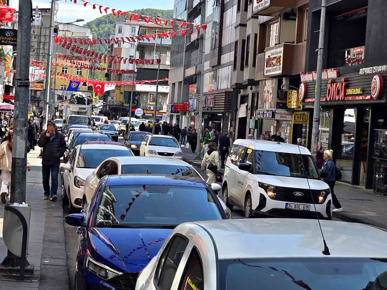 Zonguldakta Trafik Yoğunluğu Perşembe (1)