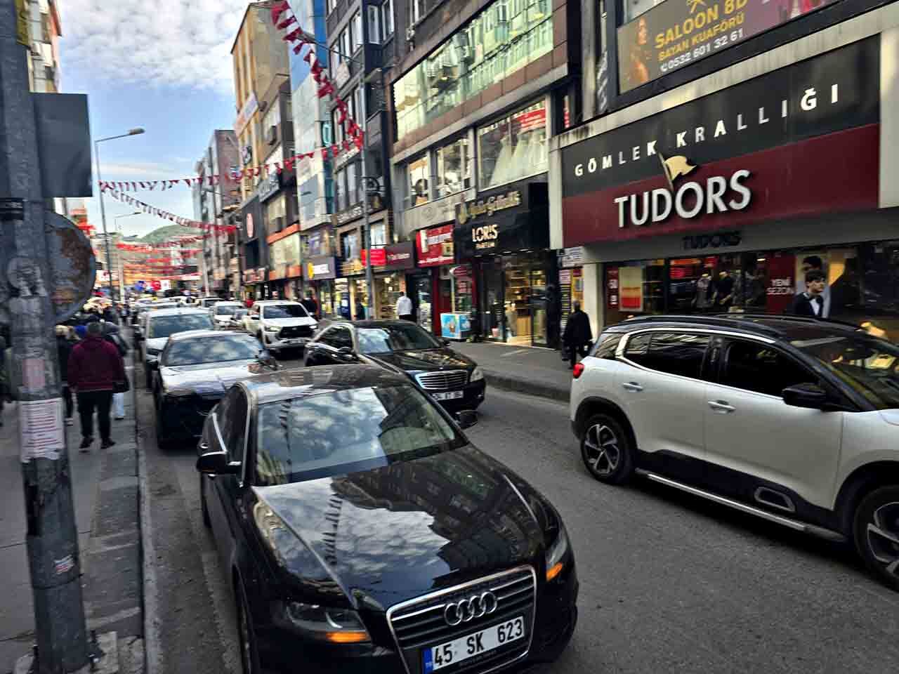 Zonguldakta Trafik Yoğunluğu Perşembe (2)
