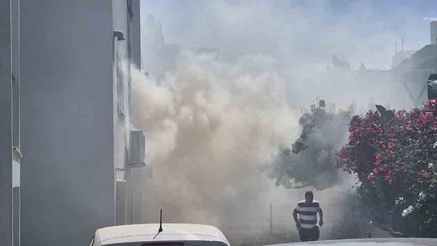 2 Kadin Bi̇nada Mahsur Kaldi (4)