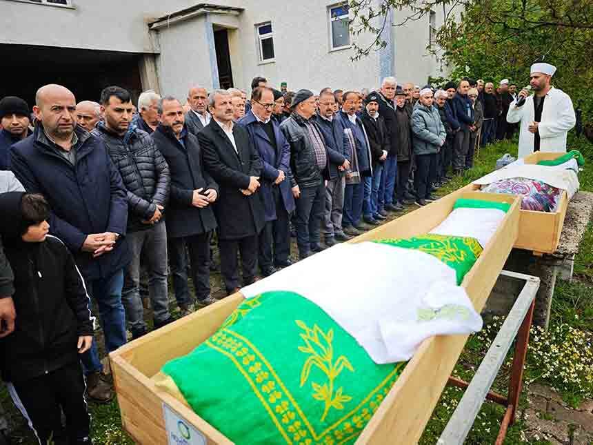 Anne Ve Oğlu Aynı Gün Öldü (2)