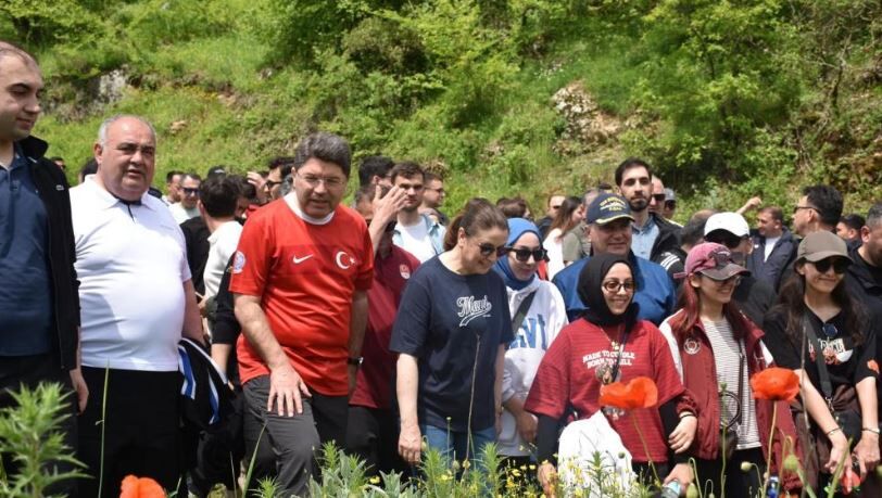 Aşk Acısını Dinderen Şelale