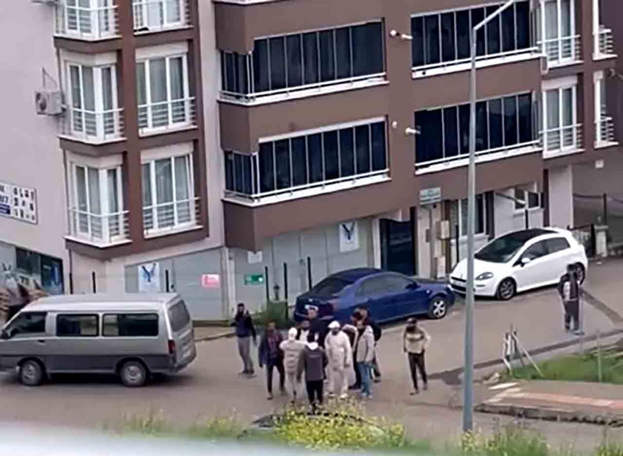 Inşaatta Sopalı Kavga (1)