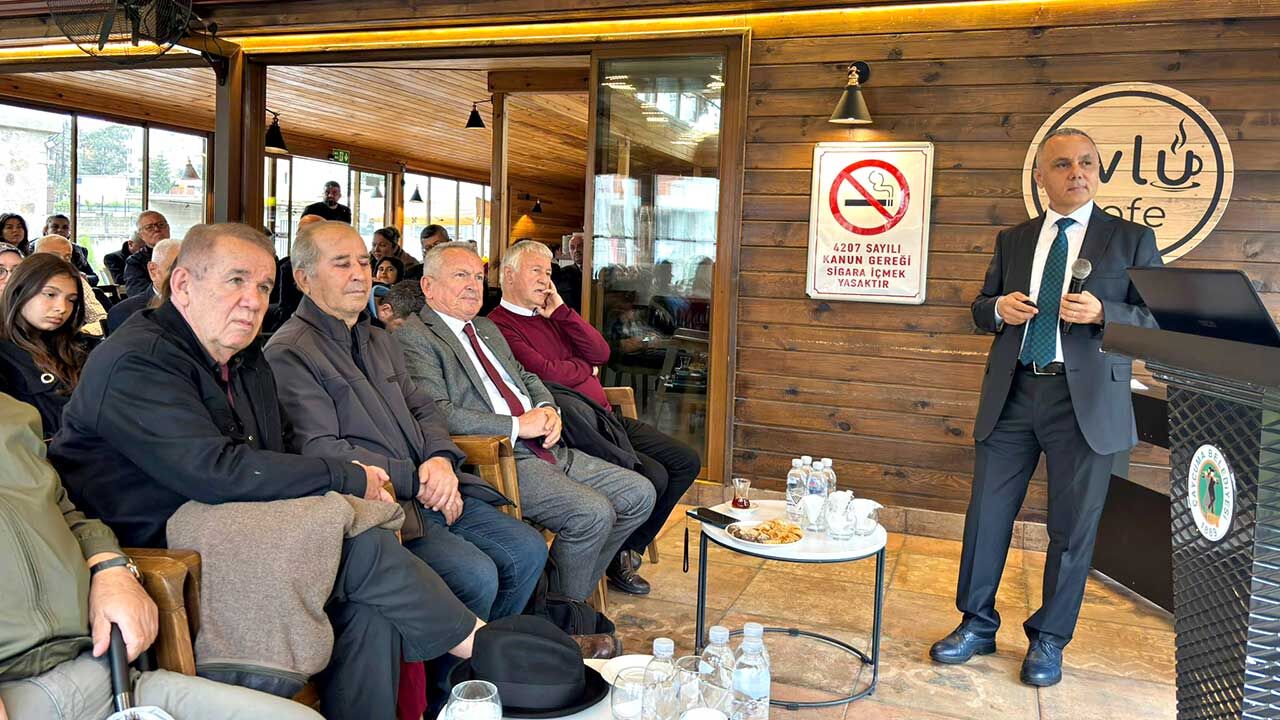 M U S T A F A S Ö Z E N F İ L Y O S’ U N K U Ş L A R I N I A N L A T T I (2)