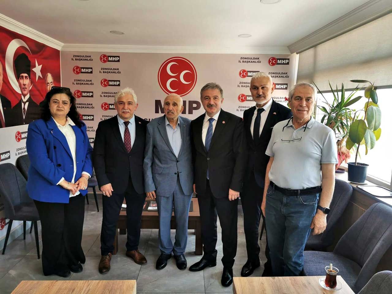 Mhp İl Başkanliğinda Bayramlaşma Programi Düzenlendi̇2 (2)