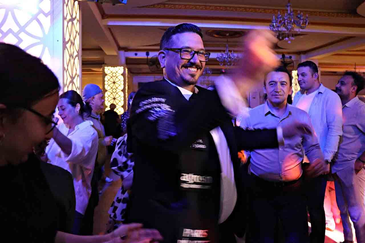 Sponsorlukla Evlenen Çi̇ft (5)