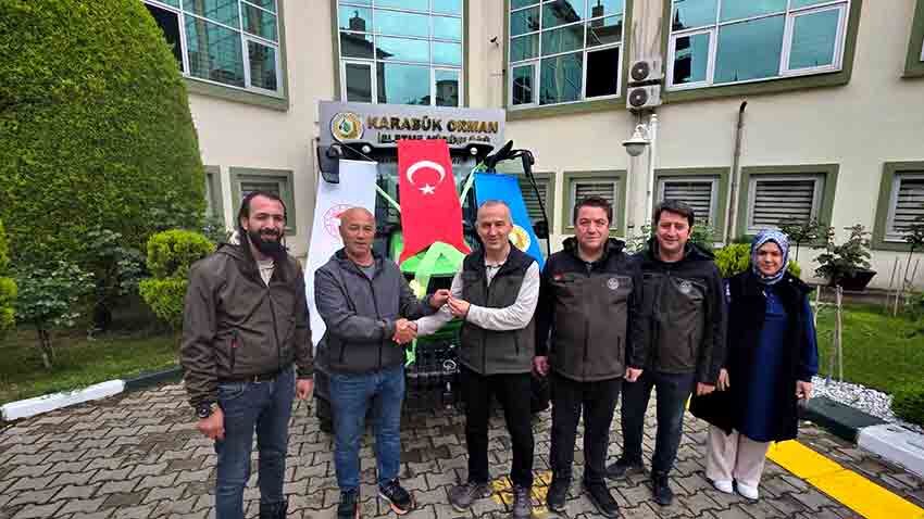 Traktör Projesi Kapsamında Ilk Traktör Teslimi Gerçekleştirildi (3)