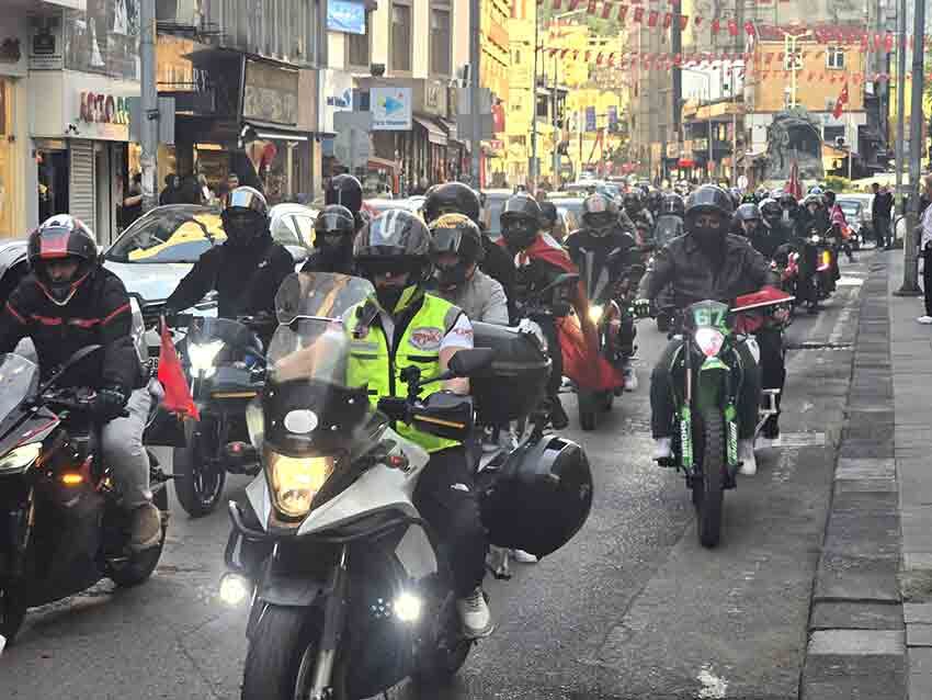 Zonguldak’ta 19 Mayıs’ta Motosikletçilerden Coşkulu Konvoy (3)