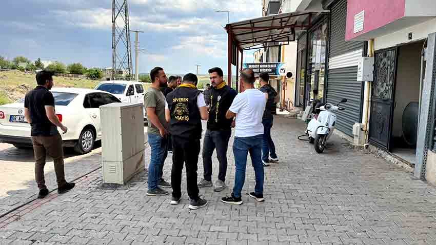 Ai̇le İçi̇ Kavgada Dehşet Baba, Eşi̇ Ve Kizini Si̇lahla Yaraladi (1)