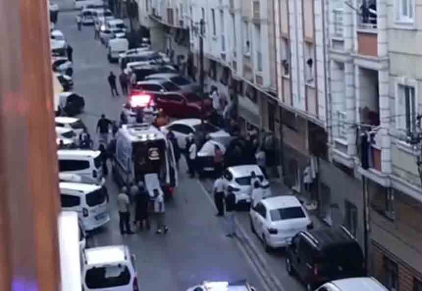 Evi̇nden Çikan Adami Öldürdüler (1)