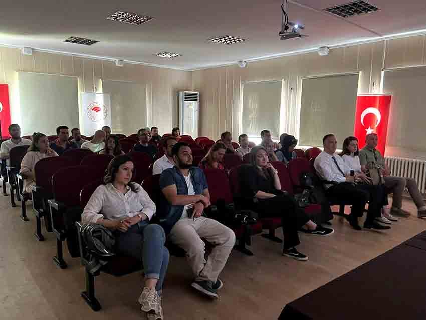 Hayvan Hastalıkları Ile Mücadele Eğitimi Düzenlendi (1)