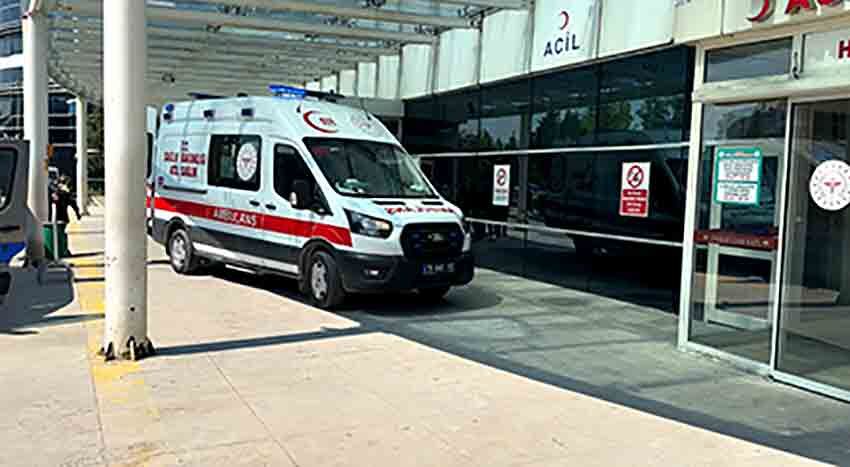 Soğuksu'da Iskeleden Düşen Işçi Yaralandı (2)