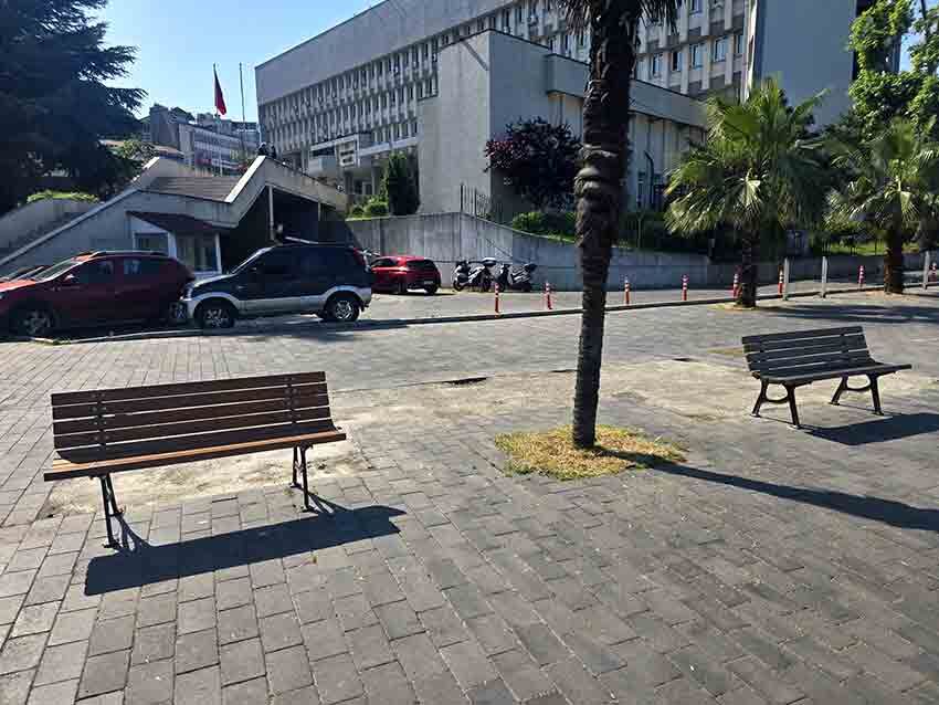 Zonguldak Sahilinde Banklar Yenilendi1 (2)