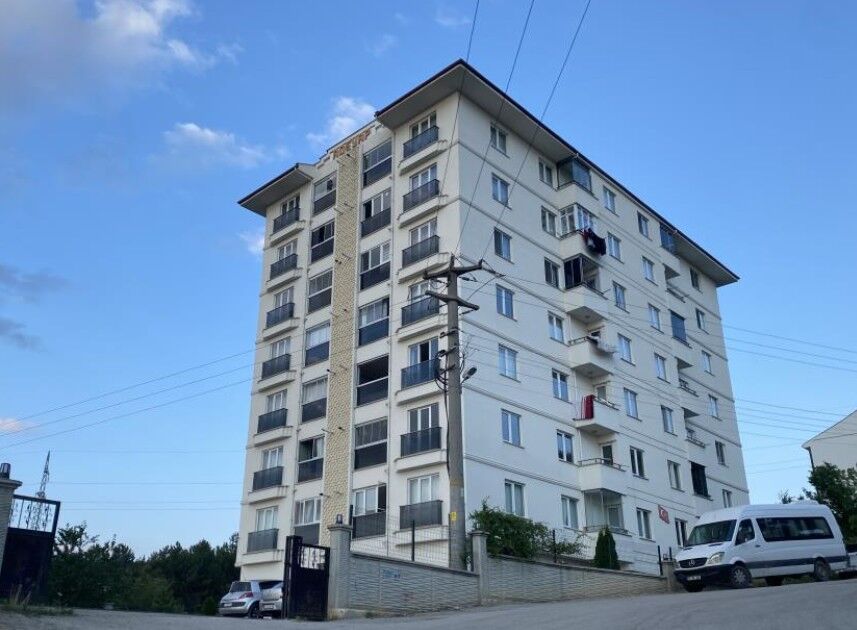 7 Kattan Düşen Çocuk