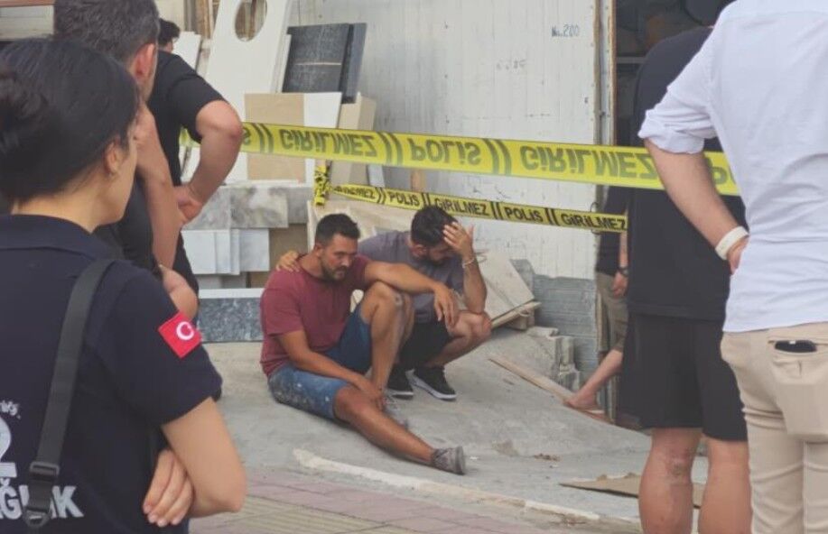 Devri̇len Mermer 1
