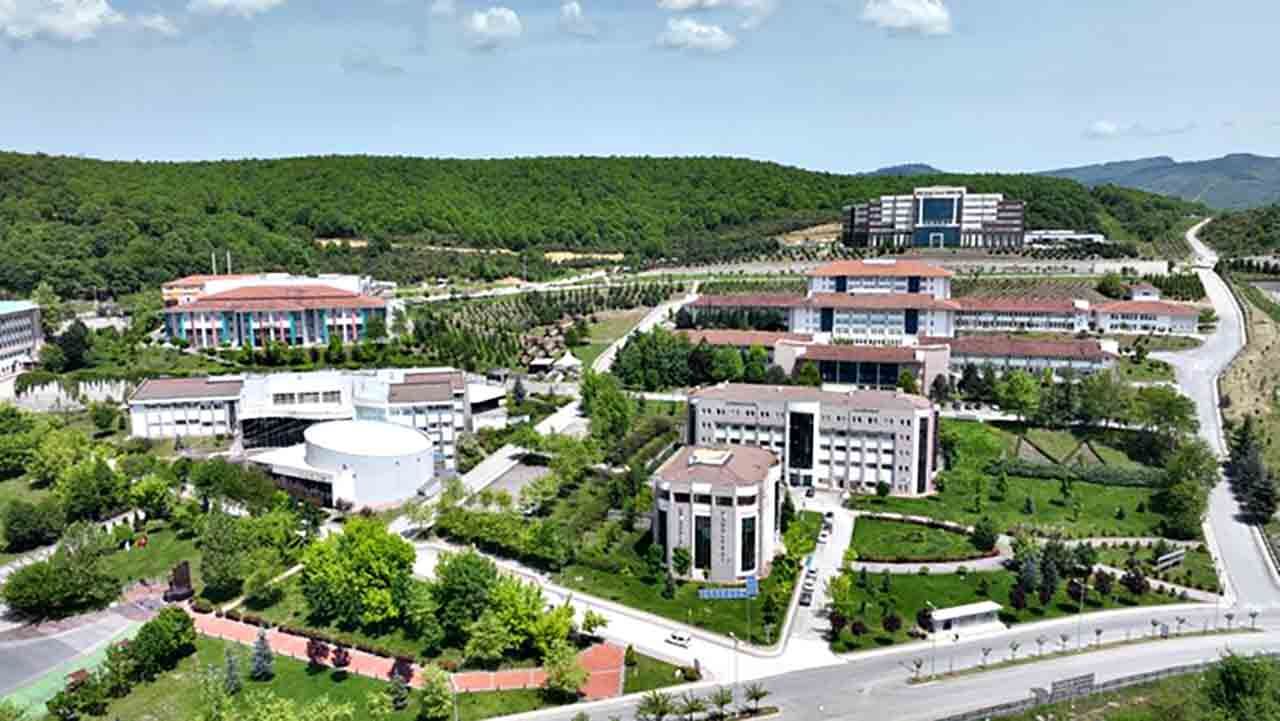 Düzce Üniversitesi matematik alanında Türkiye’nin zirvesinde