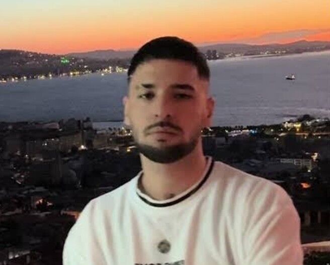 Erol Can Güncü sahnede gözaltına alındı